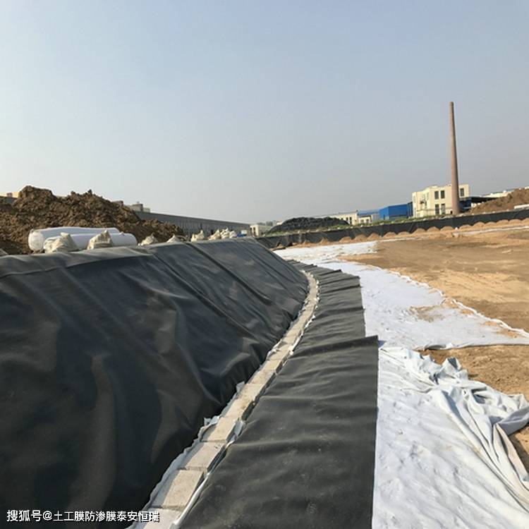咸寧垃圾填埋場雨污分流工程 土工膜與復合土工膜的施工實踐
